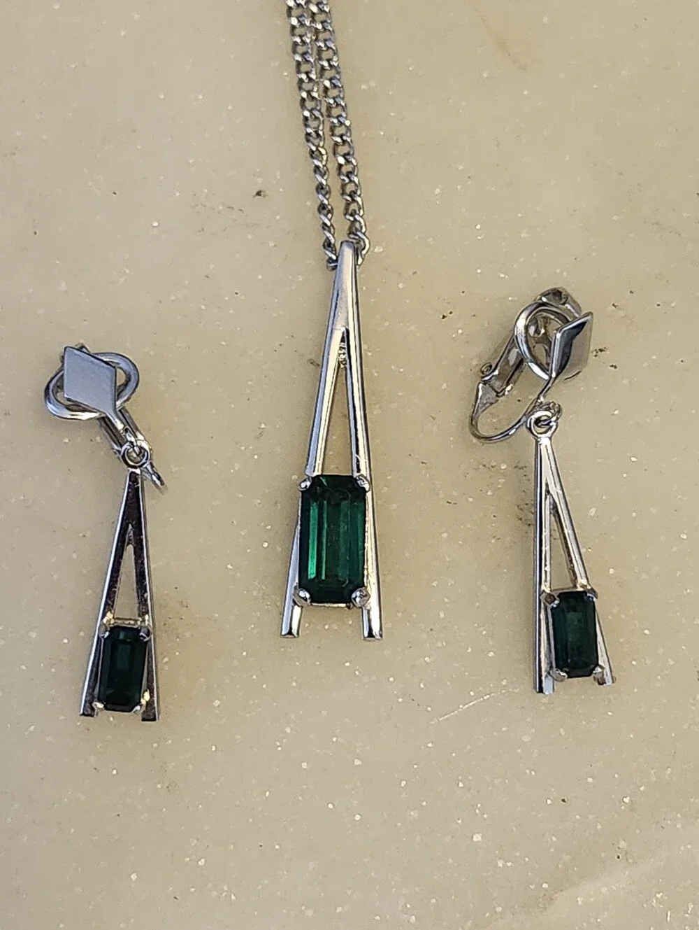 Avon elegant faux